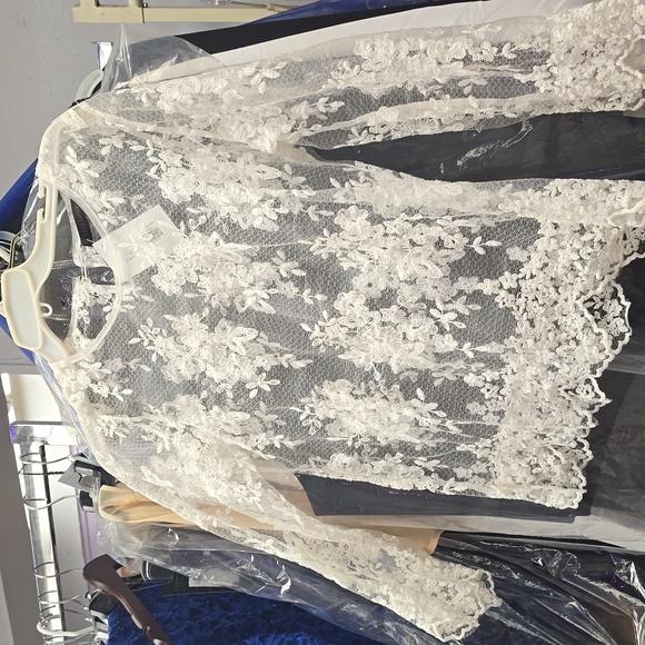 Lace Top - Picture 1 of 3